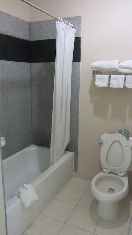 Camelot Inn & Suites Highway 290/Northwest Freeway Jersey Village Δωμάτιο φωτογραφία