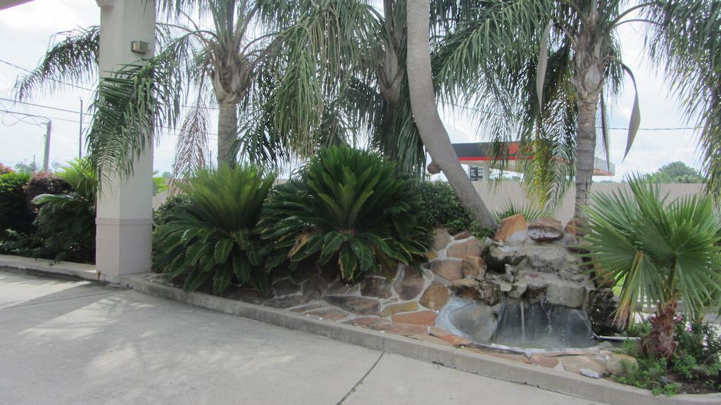 Camelot Inn & Suites Highway 290/Northwest Freeway Jersey Village Εξωτερικό φωτογραφία