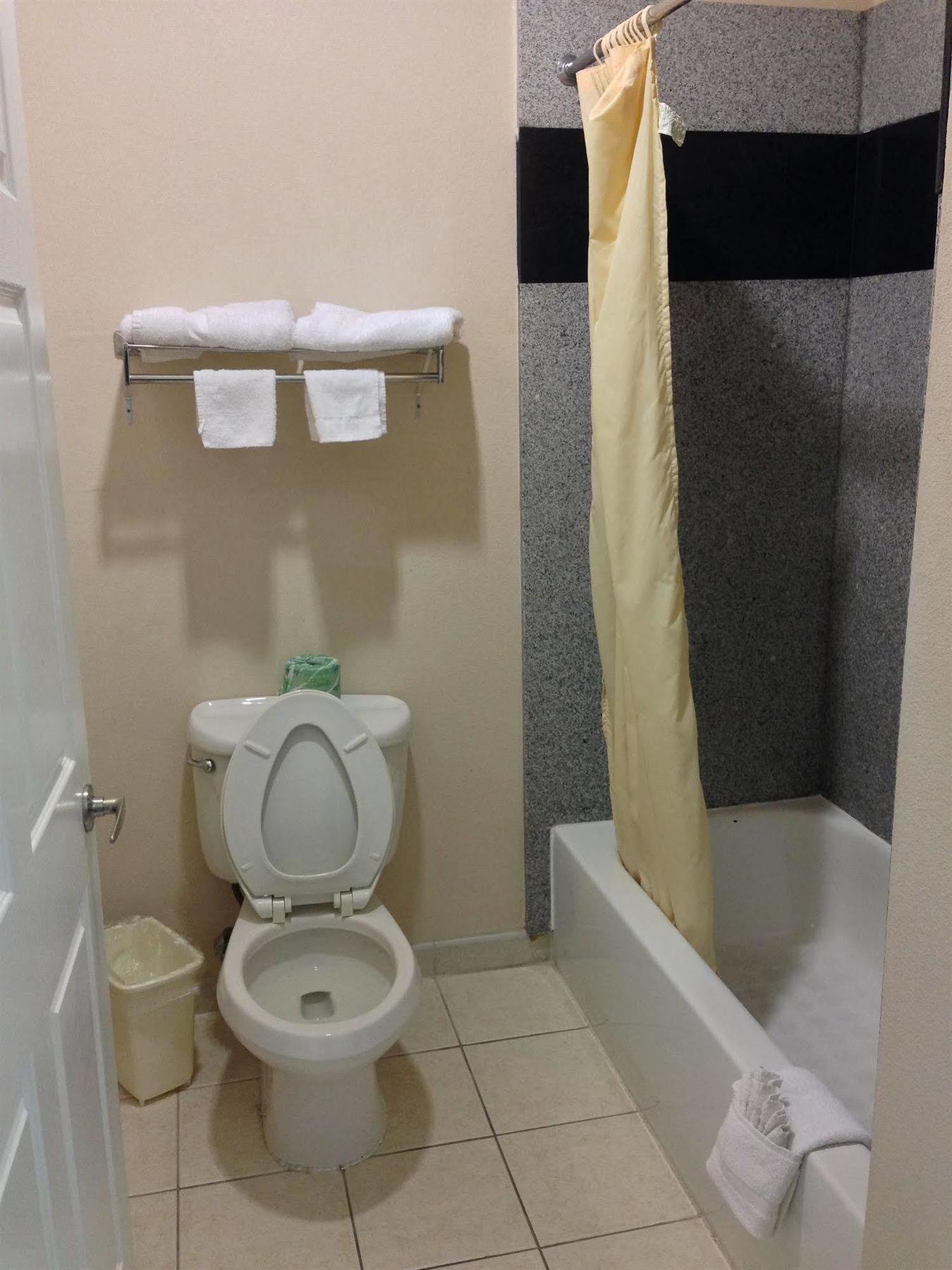 Camelot Inn & Suites Highway 290/Northwest Freeway Jersey Village Εξωτερικό φωτογραφία
