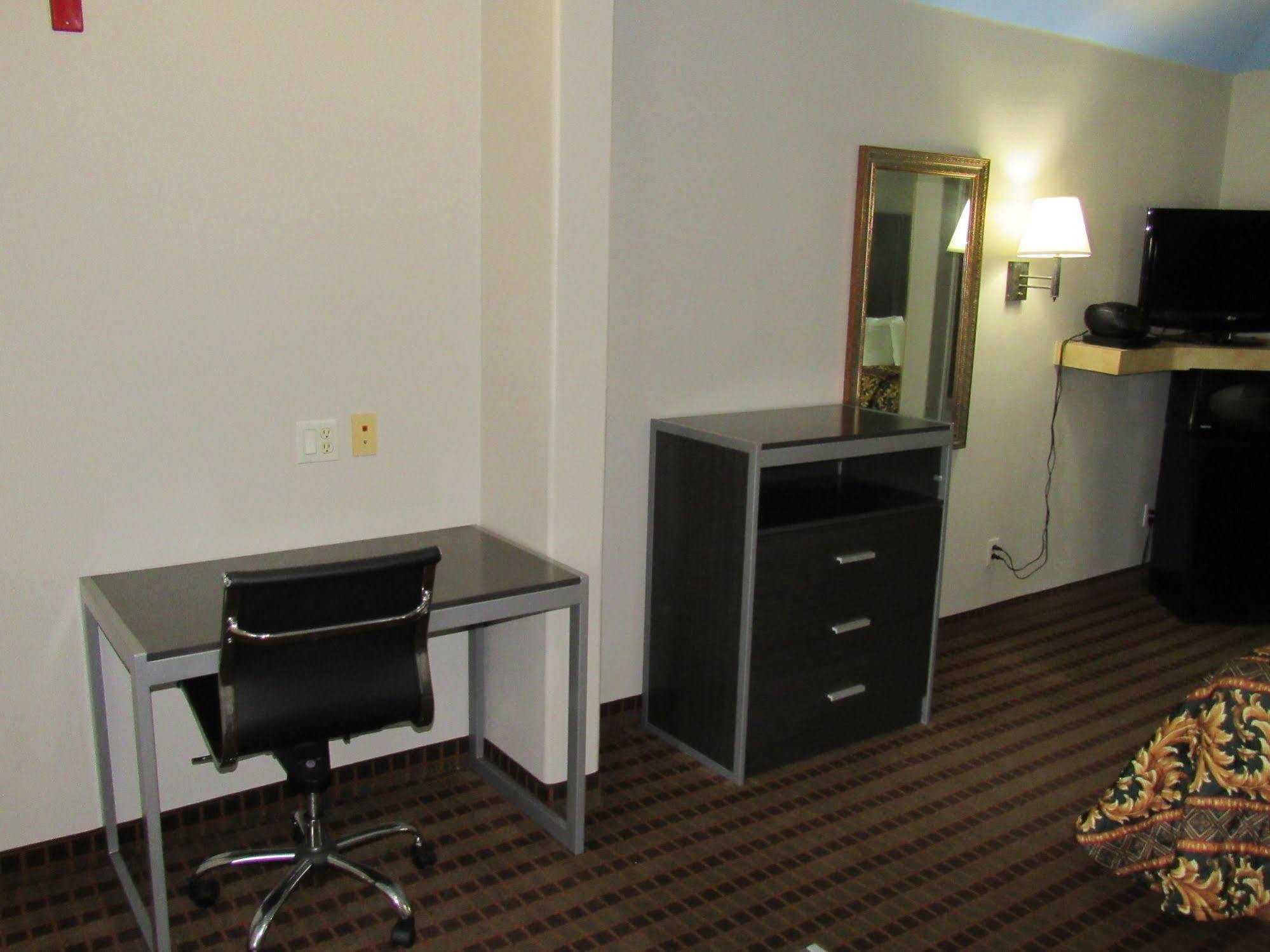 Camelot Inn & Suites Highway 290/Northwest Freeway Jersey Village Εξωτερικό φωτογραφία