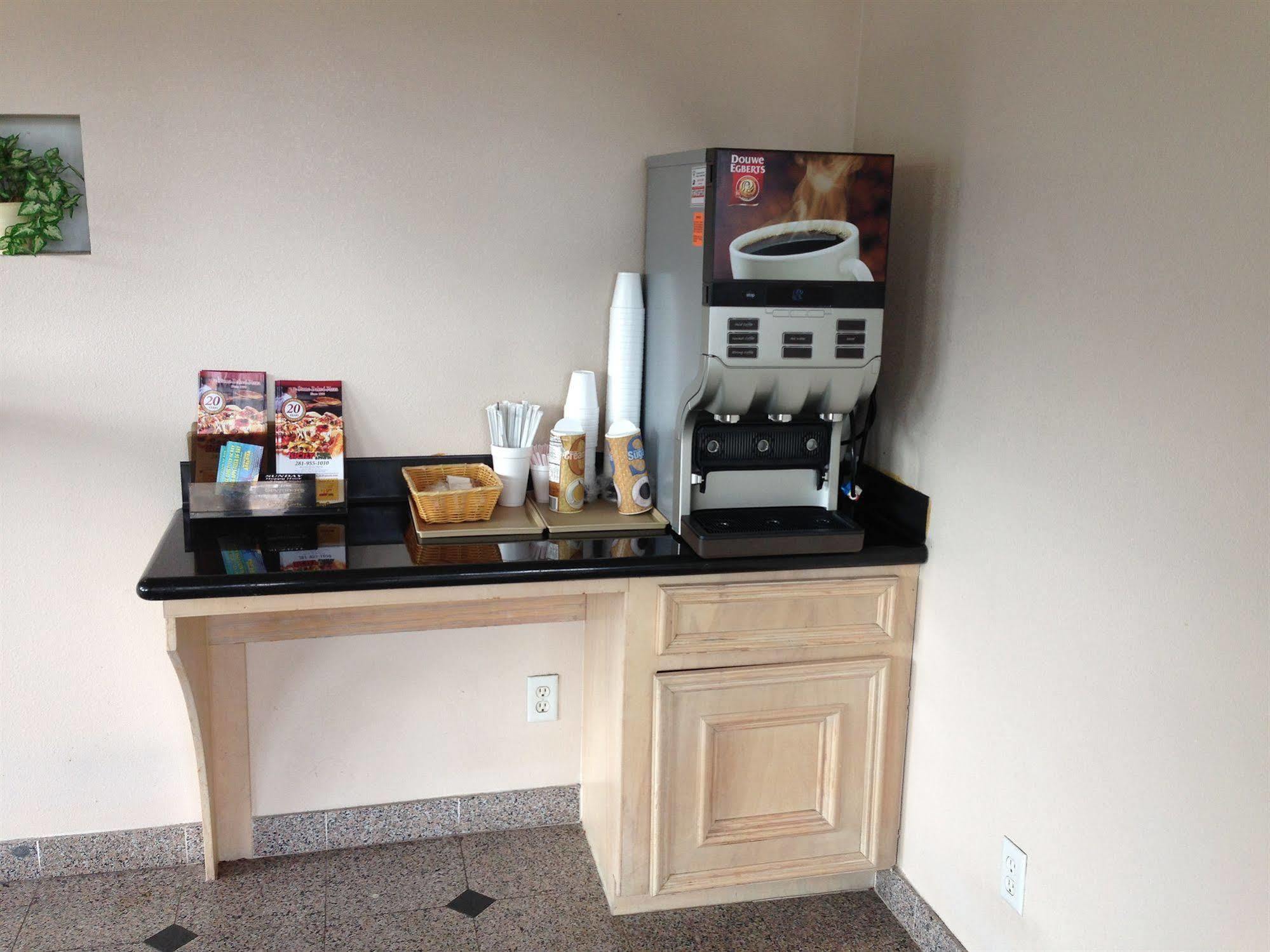 Camelot Inn & Suites Highway 290/Northwest Freeway Jersey Village Εξωτερικό φωτογραφία